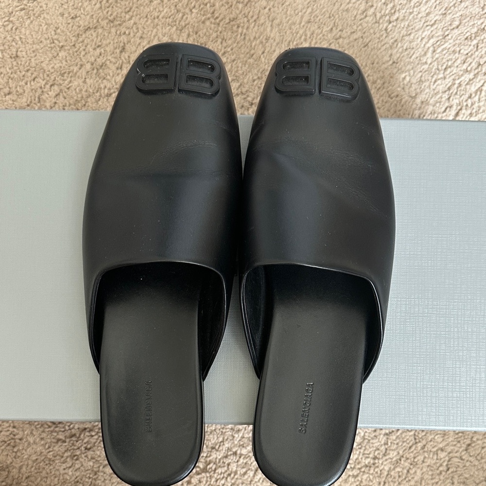 Balenciaga Unisex Black Leather Loafers